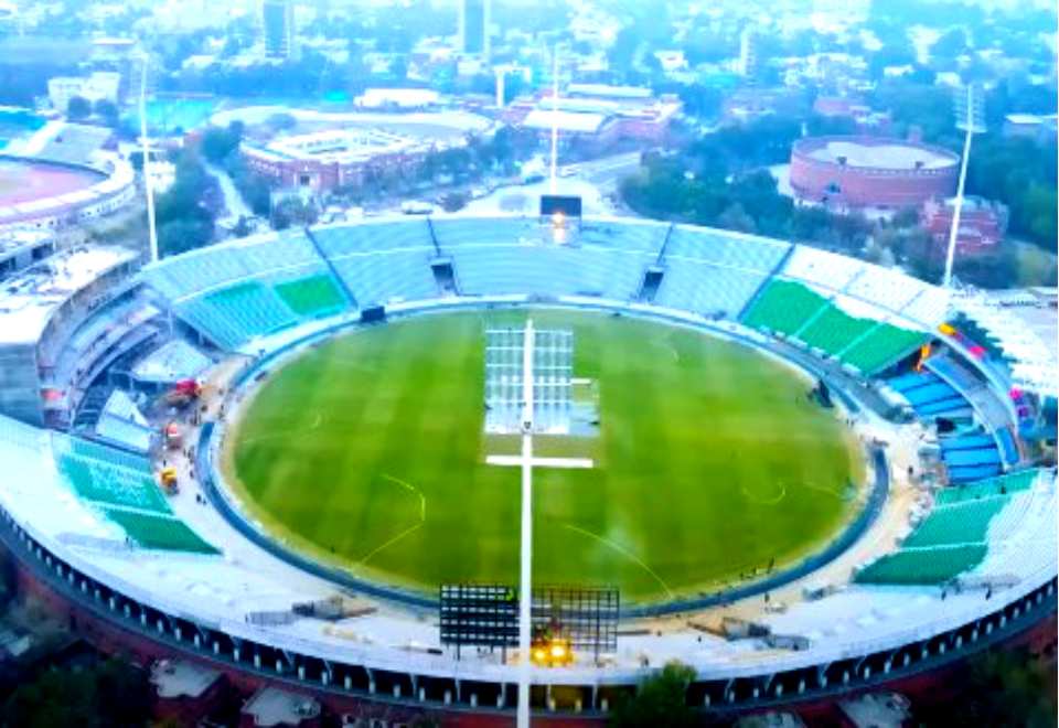Gaddafi-Stadium-Upgrade-PCB-Chairman-Hosts-Lunch-to-Honor-Workers.