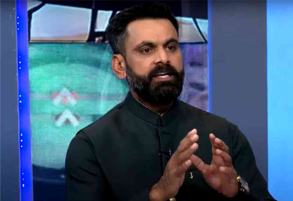 Mohammad-Hafeez-Urges-Pakistan-to-Drop-Underperforming-Bowlers.