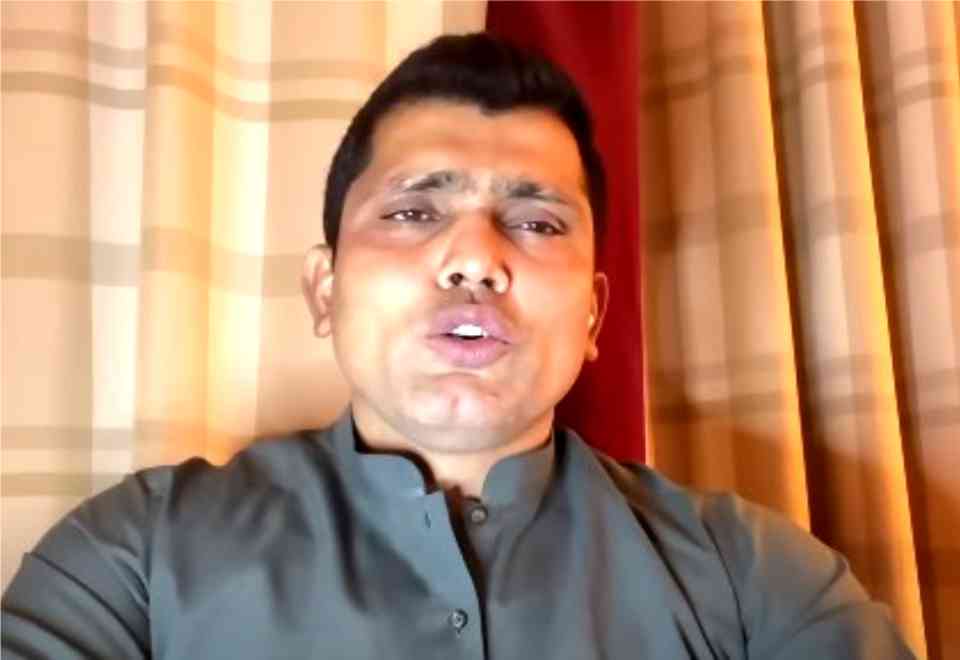 Kamran-Akmal-Alleges-Umar-Akmal-Was-Blackmailed-Over-Wicketkeeping.