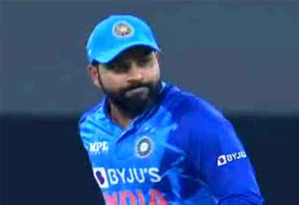 Rohit-Sharma-Faces-Body-Shaming-After-New-Zealand-Match.