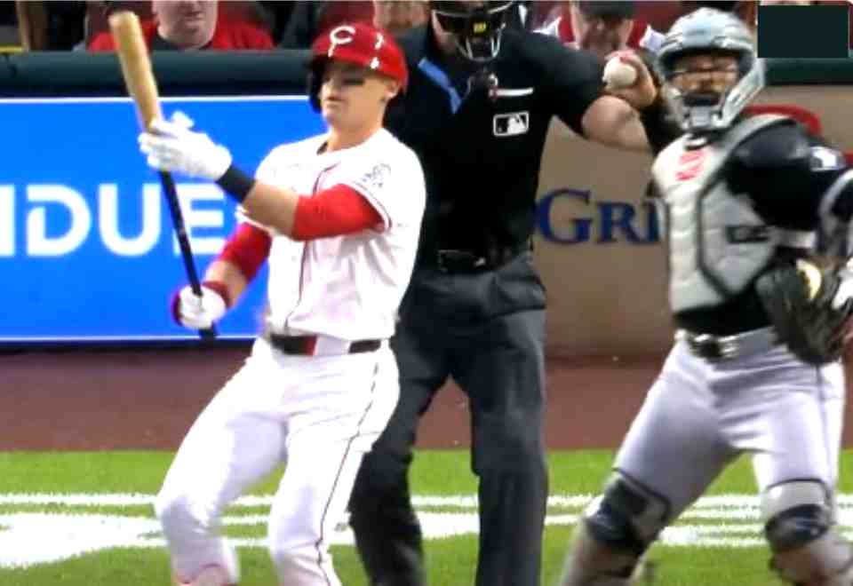 Vargas,white sox ,over,reds,extras