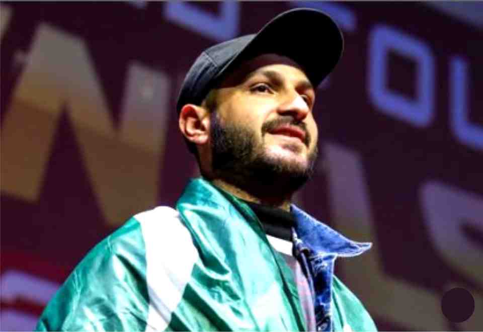 atif butt,clinches back,usa
