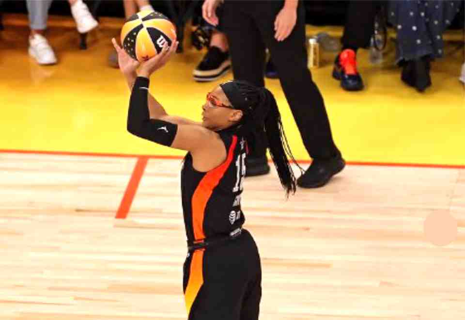 Allisha gray,shines,dream,beat,mercury,griners,return