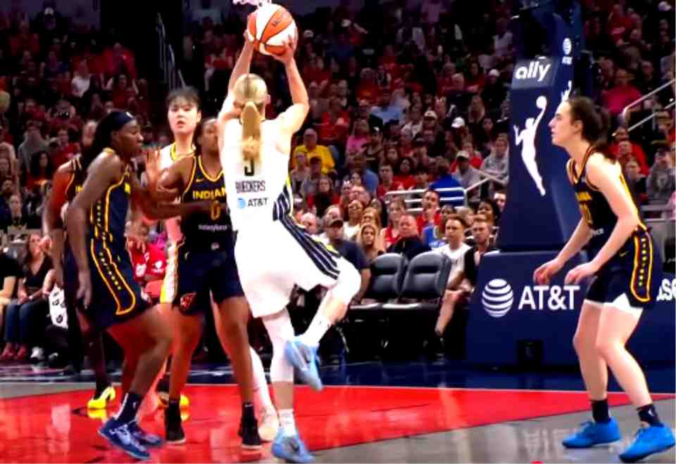 caitlin clark,shines,win,wings,celebrates,bofriend