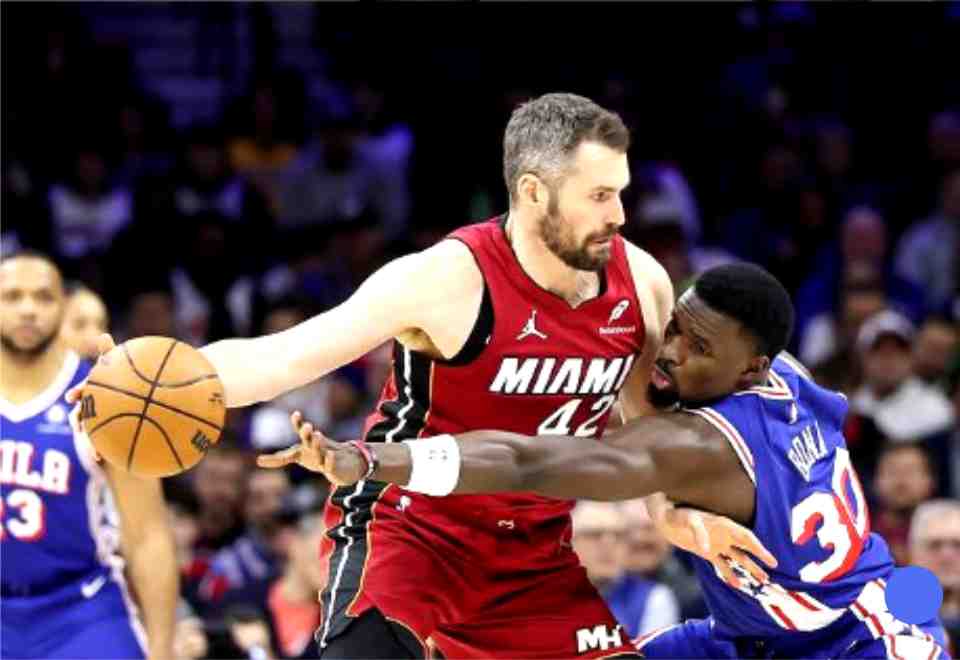 kevin love,joins,jazz,in shocking,3team,nba,trade