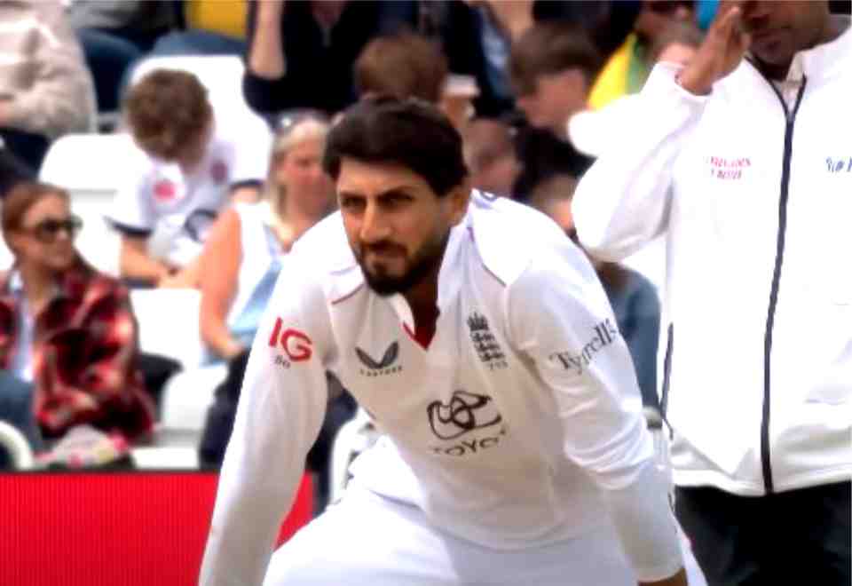 shoaib bashir,out,big setback,england