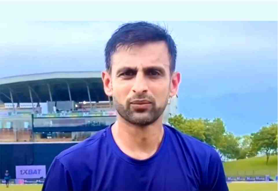 shoaib malik,cricket,wheelchair