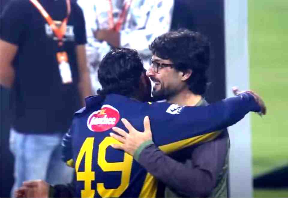 Abrar and Hasaranga Share Sportsmanship After Celebration Battle