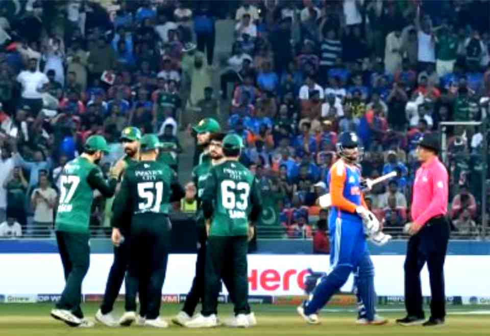 Pakistan-Team-Donates-Asia-Cup-Final-Fee-to-May-7-Victims