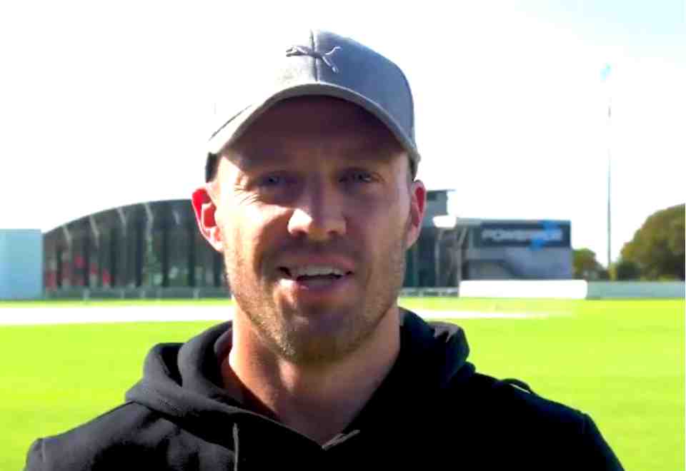 AB de Villiers Slams Critics of Kohli and Rohit Calls Them Cockroaches