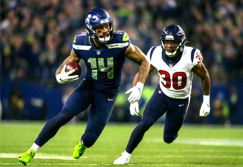 Seahawks-Beat-Texans-to-Stay-Hot-in-NFC-West.