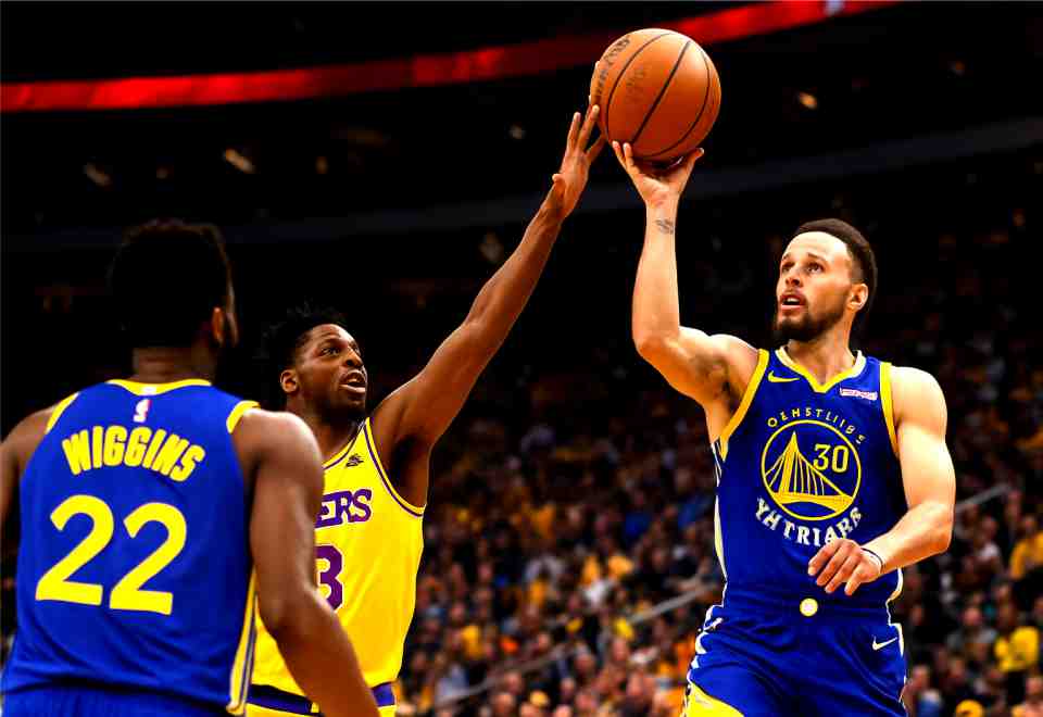 Warriors Beat Lakers to Start NBA Season Strong