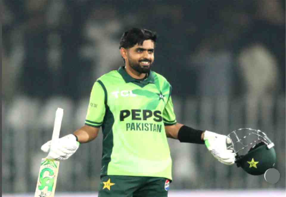 Babar-Azam-Sets-New-T20-Catch-Record-for-Pakistan