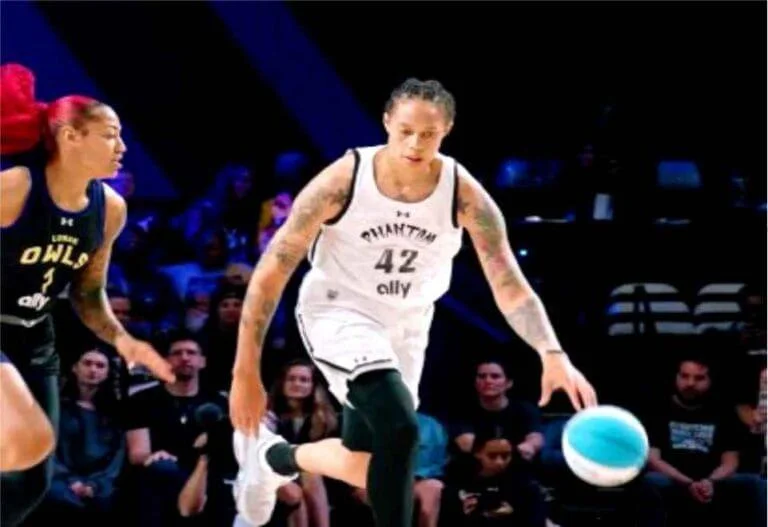 brittney griner,shines,atlanta,debut
